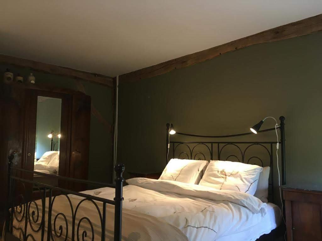 Bed and Breakfast Benb La Fosse Bleue Signy-lʼAbbaye Exterior foto